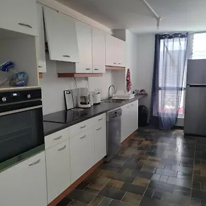 Le 9eme Etage Du Bonheur Bed & Breakfast